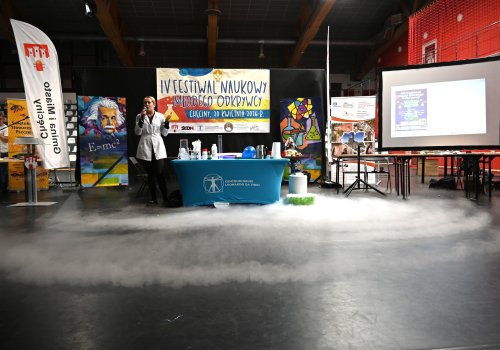 Nauka, pasja i wielkie odkrycia: za nami IV Festiwal Naukowy Młodego Odkrywcy w Chęcinach
